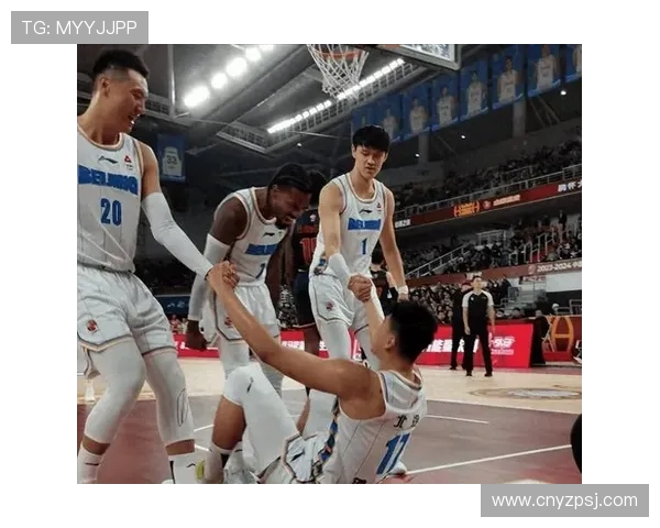 上海篮球队引领最新篮球节奏TOP10榜单精彩表现引发关注 上海篮球队引领最新篮球节奏TOP10榜单精彩表现引发关注