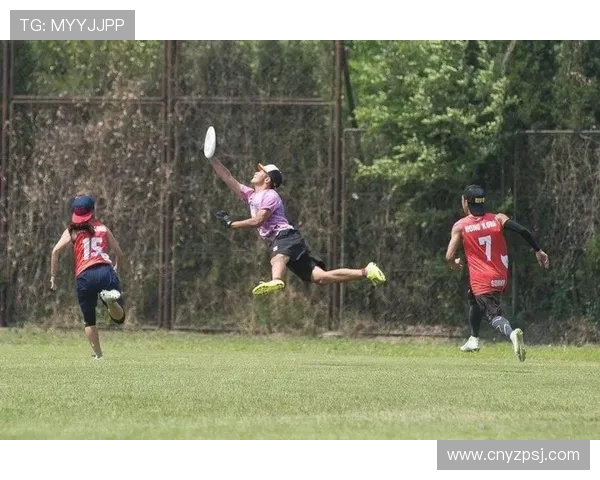 上海飞盘队在极限运动联赛中以52分稳居积分榜首位